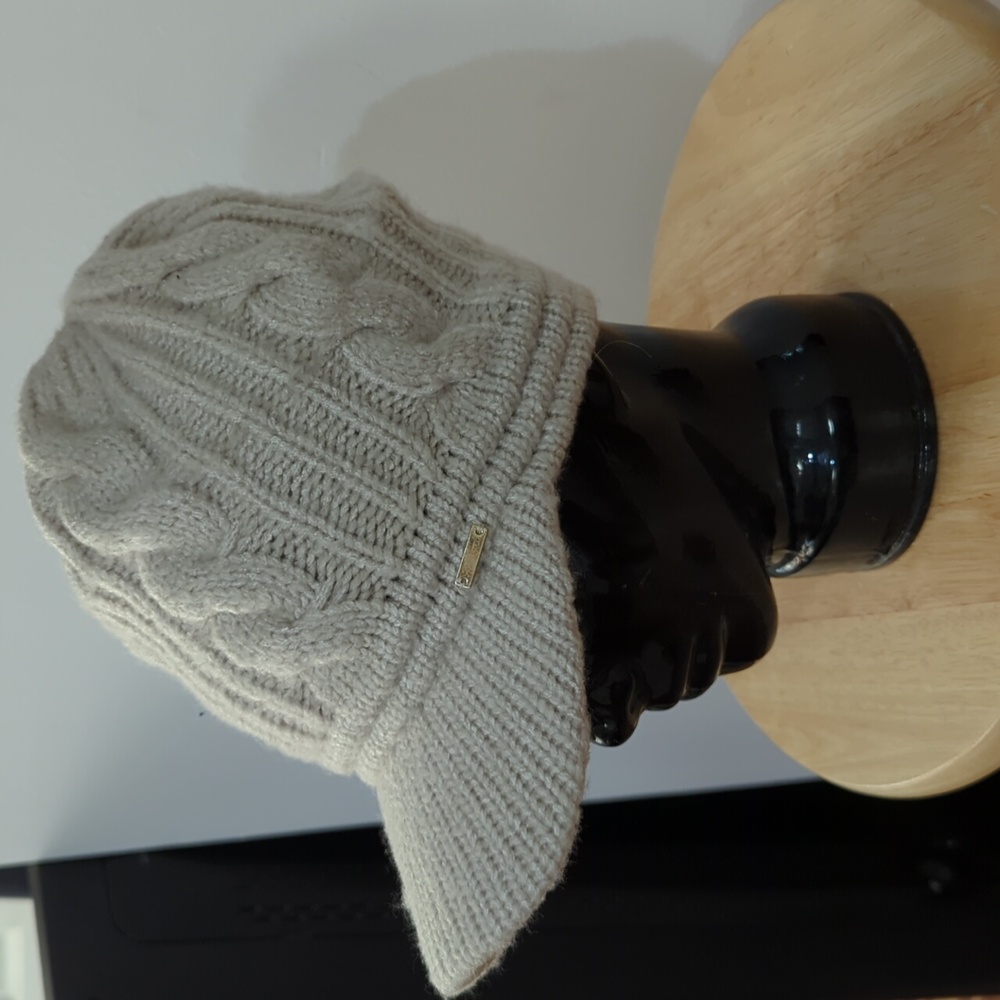 LAST CHANCE or CHARITY Jessica Simpson knit newsboy hat